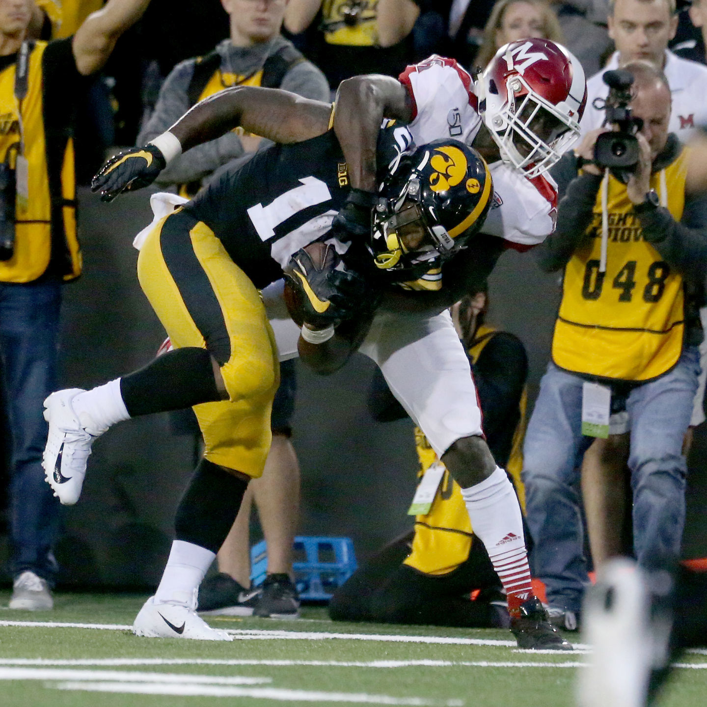 083119-qct-spt-iowa-miami-foot-011
